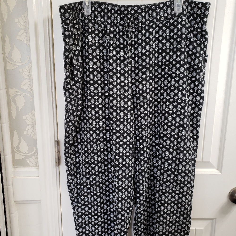 Drawstring pants - Picture 2 of 2